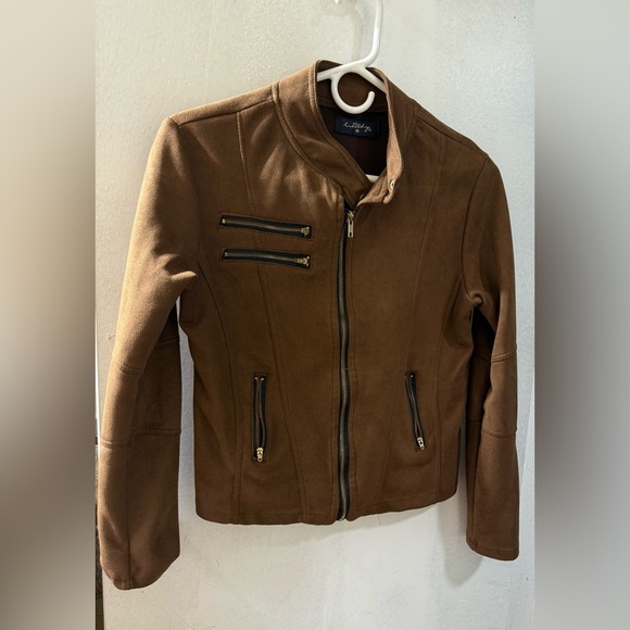 Jackets & Blazers - Brown Leather Jacket with Zipper Details